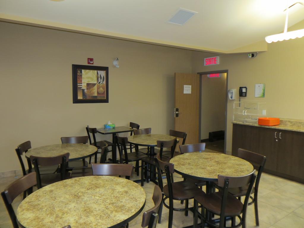 Villegiature Deux Rivieres Resort Tracadie エクステリア 写真