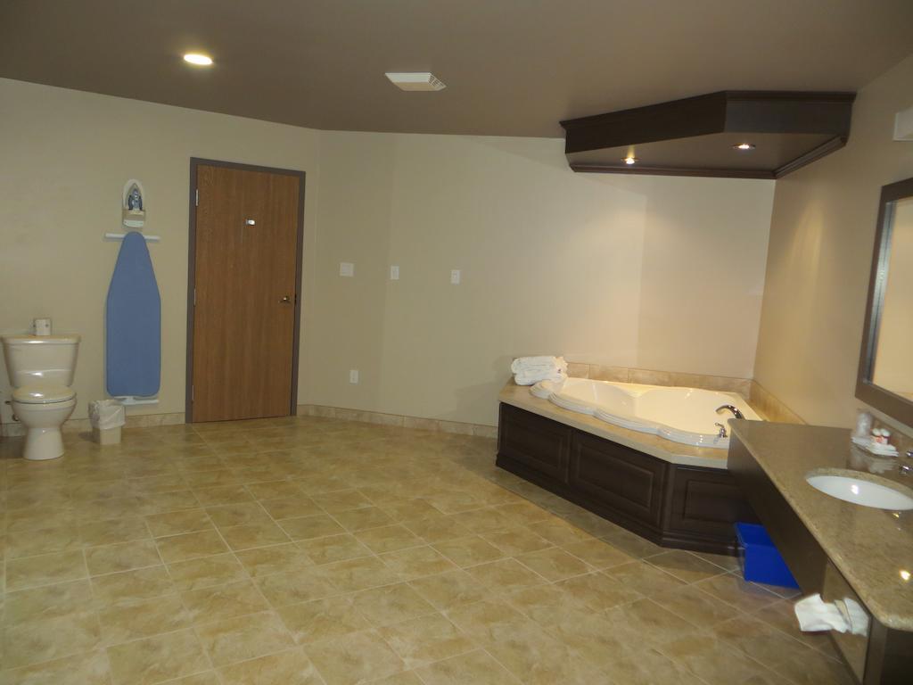 Villegiature Deux Rivieres Resort Tracadie エクステリア 写真