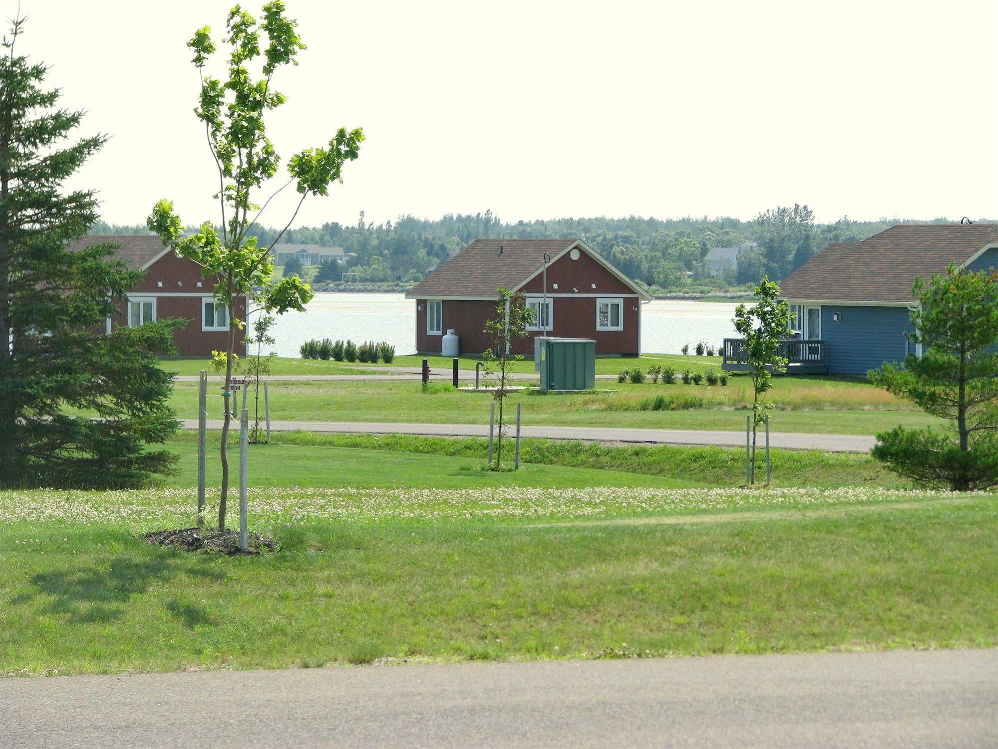 Villegiature Deux Rivieres Resort Tracadie エクステリア 写真