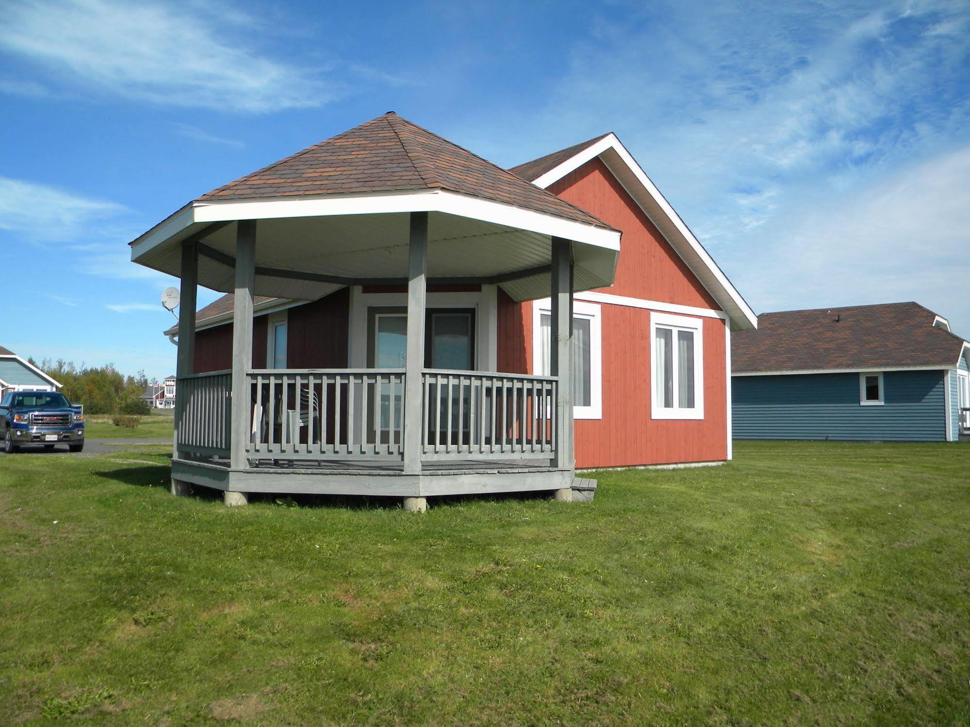Villegiature Deux Rivieres Resort Tracadie エクステリア 写真